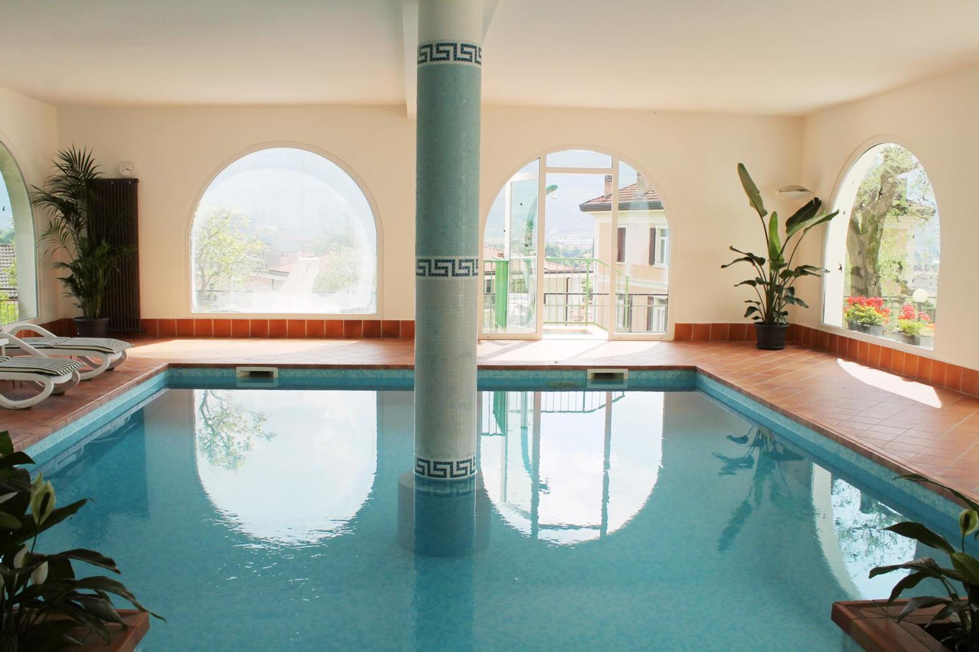 Aparthotel Englovacanze Riva Zewnętrze zdjęcie